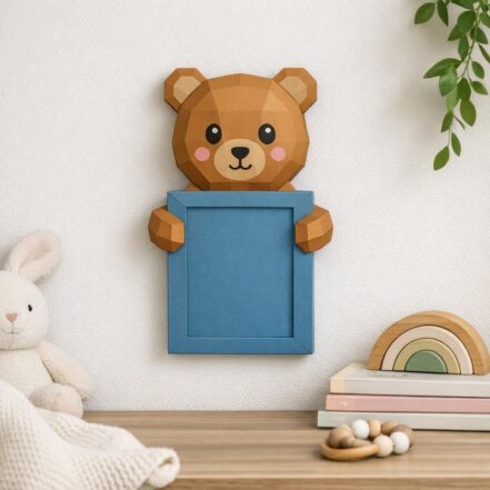 Cadre photo d'un ourson en papercraft 3D