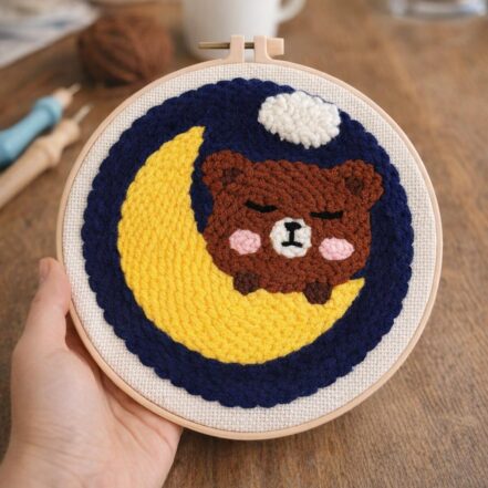 Punch Needle Ours mignon sur la lune