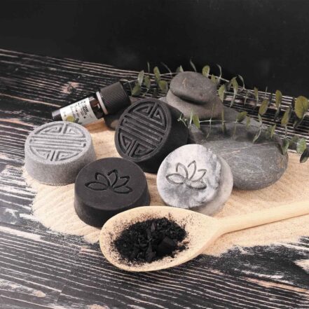 Kit savon au charbon DIY