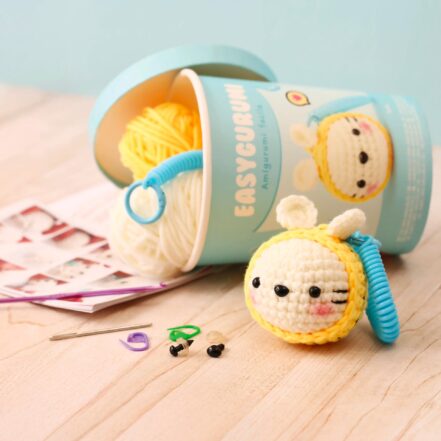 Kit crochet abeille facile pour créer un porte-clé DIY
